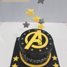 Avengers logo cake, avengers cake, 24 muffin top, custom cake, customized cakes, cainta, manila, pasig, taytay