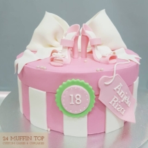 debut giftbox cake, debut cake, 18th cake, 24 muffin top, custom cake, customized cakes, cainta, rizal, pasig, custom cake